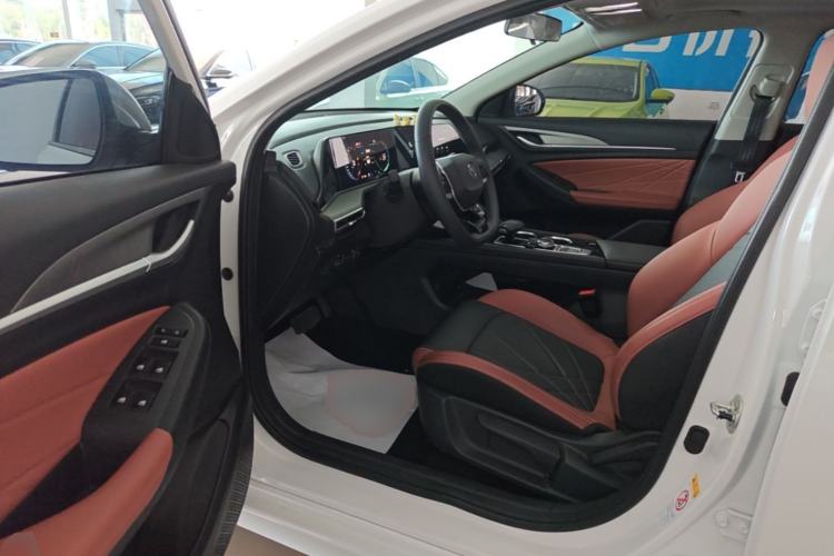 Used CHANGAN Eado 2024 PLUS Blue Whale NE 1.4T GDI DCT High-Energy Edition Driver Seat