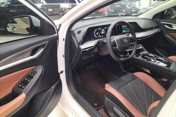 Used CHANGAN Eado 2024 PLUS Blue Whale NE 1.4T GDI DCT High-Energy Edition Driver Seat