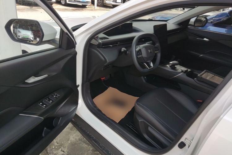 Used CHANGAN Eado 2024 1.5T GDI Automatic Prestige Edition Driver Seat