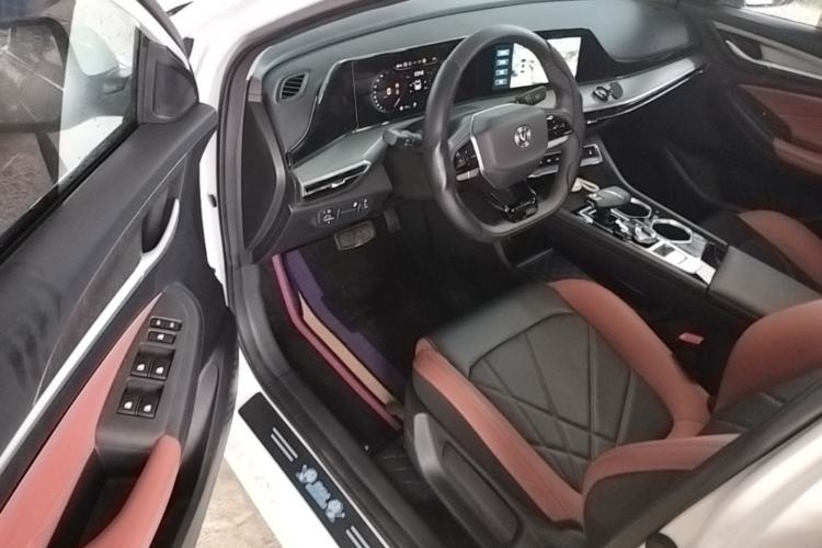 Used CHANGAN Eado 2024 PLUS Blue Whale NE 1.4T GDI DCT High-Energy Edition Driver Seat