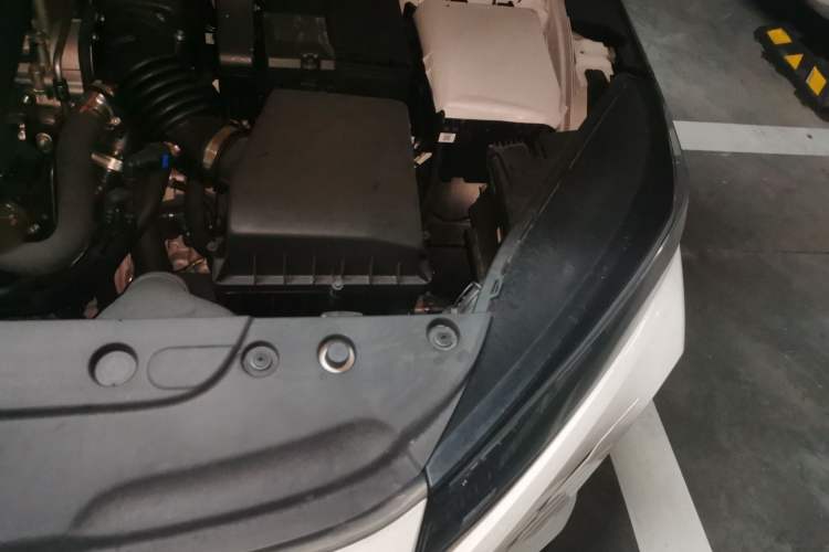 Used CHANGAN Eado 2024 1.5T GDI Automatic Prestige Edition Engine Bay Left