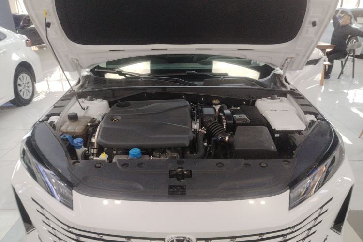 Used CHANGAN Eado 2024 1.5T GDI Automatic Prestige Edition Engine Bay