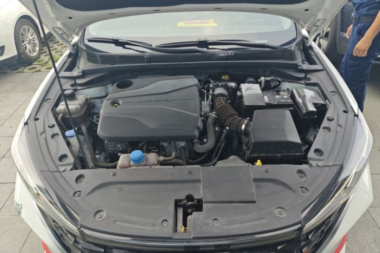 Used CHANGAN Eado 2024 PLUS Blue Whale NE 1.4T GDI DCT High-Energy Edition Engine Bay
