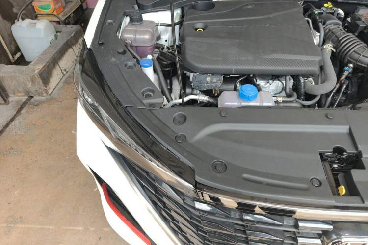 Used CHANGAN Eado 2024 PLUS Blue Whale NE 1.4T GDI DCT High-Energy Edition Engine Bay Right
