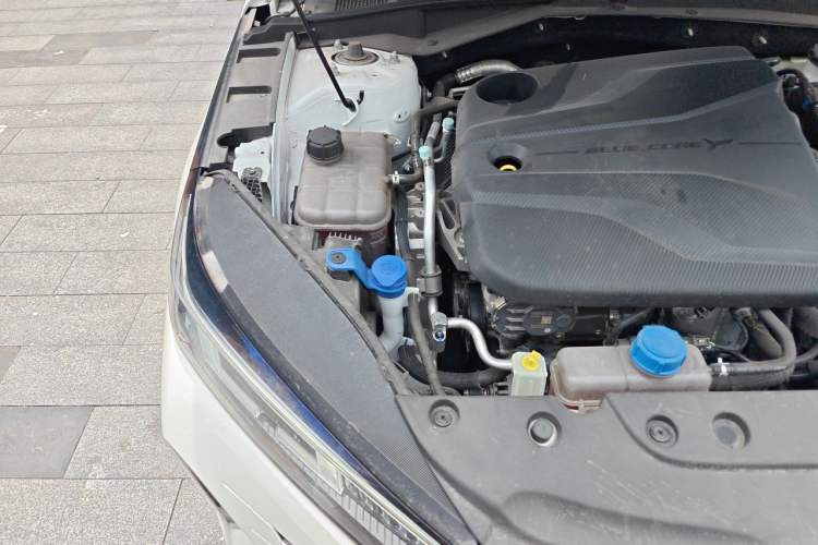 Used CHANGAN Eado 2024 1.5T GDI Automatic Flagship Edition Engine Bay Right