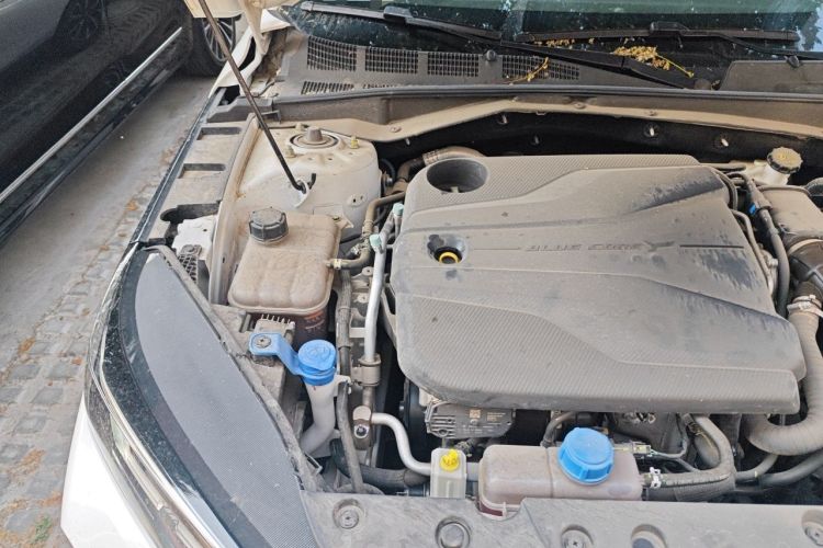 Used CHANGAN Eado 2024 1.5T GDI Automatic Prestige Edition Engine Bay Right