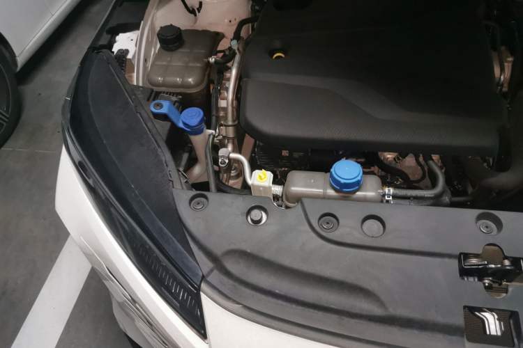 Used CHANGAN Eado 2024 1.5T GDI Automatic Prestige Edition Engine Bay Right