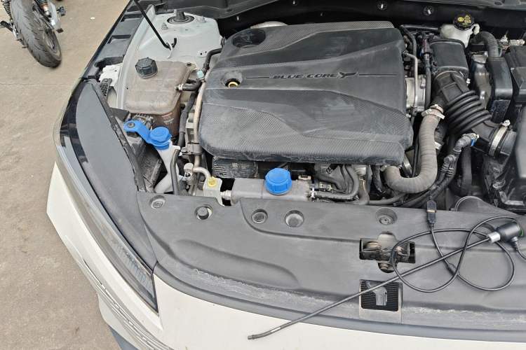 Used CHANGAN Eado 2024 1.5T GDI Automatic Flagship Edition Engine Bay Right