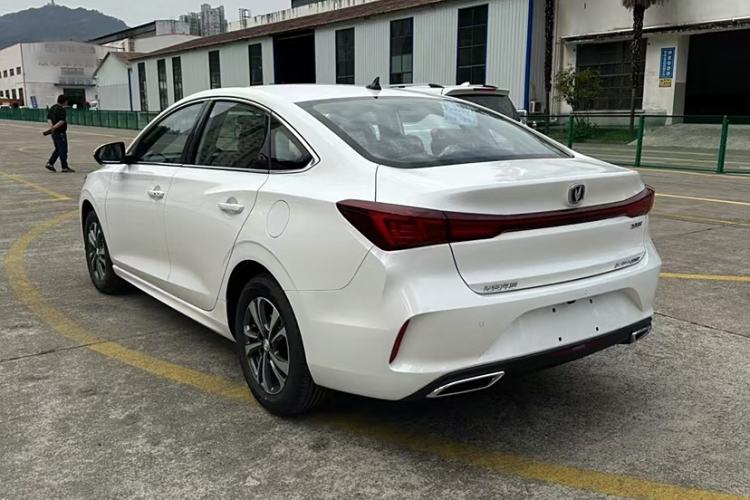 Used CHANGAN Eado 2024 PLUS Blue Whale NE 1.4T GDI DCT High-Energy Edition Exterior 2