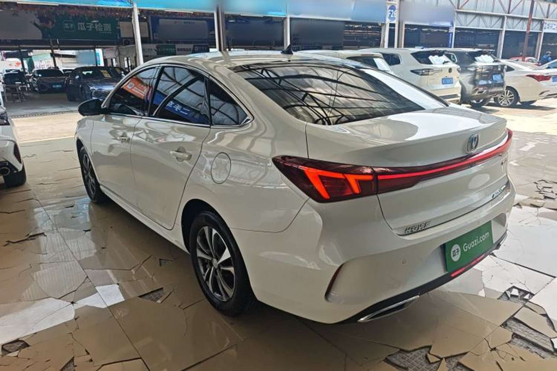 Used CHANGAN Eado 2024 PLUS Blue Whale NE 1.4T GDI DCT High-Energy Edition Exterior 2