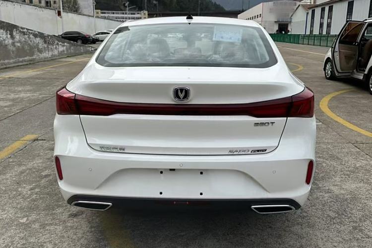 Used CHANGAN Eado 2024 PLUS Blue Whale NE 1.4T GDI DCT High-Energy Edition Exterior 3