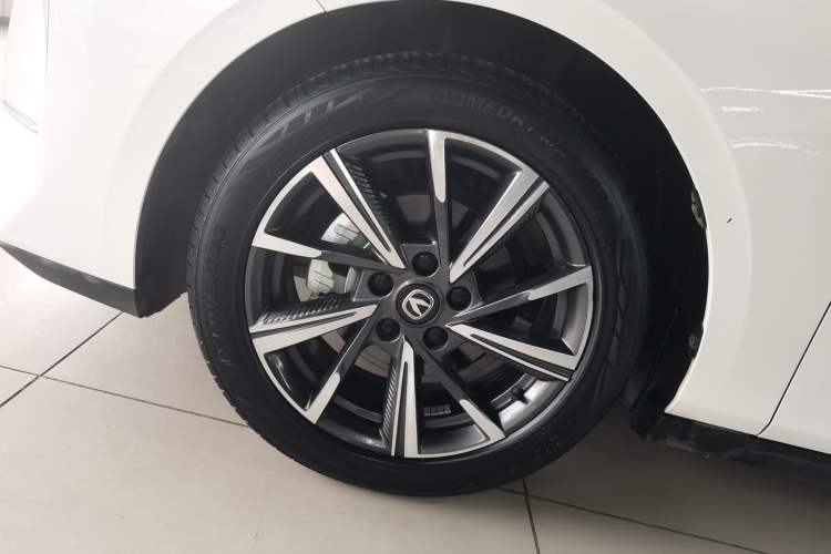Used CHANGAN Eado 2024 1.5T GDI Automatic Flagship Edition Exterior 4