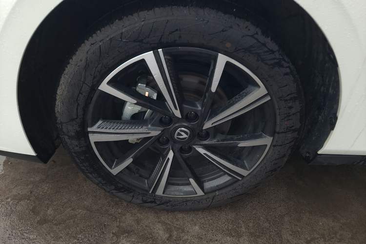 Used CHANGAN Eado 2024 1.5T GDI Automatic Flagship Edition Exterior 4