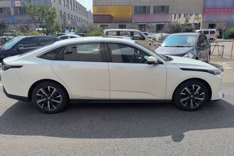 Used CHANGAN Eado 2024 1.5T GDI Automatic Prestige Edition Exterior 4