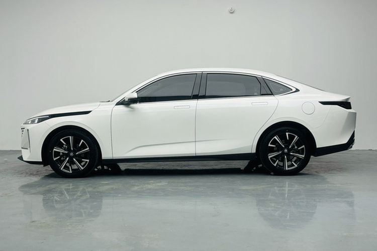 Used CHANGAN Eado 2024 1.5T GDI Automatic Flagship Edition Exterior 6