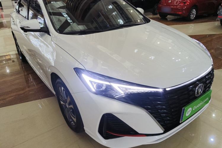 Used CHANGAN Eado 2024 PLUS Blue Whale NE 1.4T GDI DCT High-Energy Edition Front Right 45 Deg
