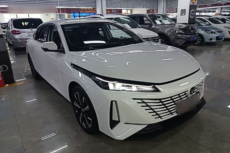 Used CHANGAN Eado 2024 1.5T GDI Automatic Prestige Edition Front Right 45 Deg