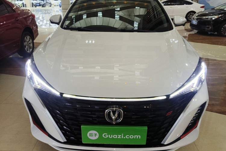 Used CHANGAN Eado 2024 PLUS Blue Whale NE 1.4T GDI DCT High-Energy Edition Front