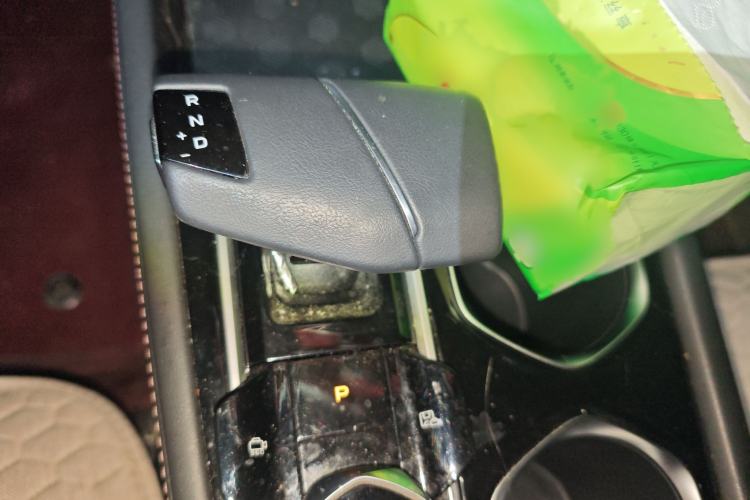 Used CHANGAN Eado 2024 PLUS Blue Whale NE 1.4T GDI DCT High-Energy Edition Gear Lever