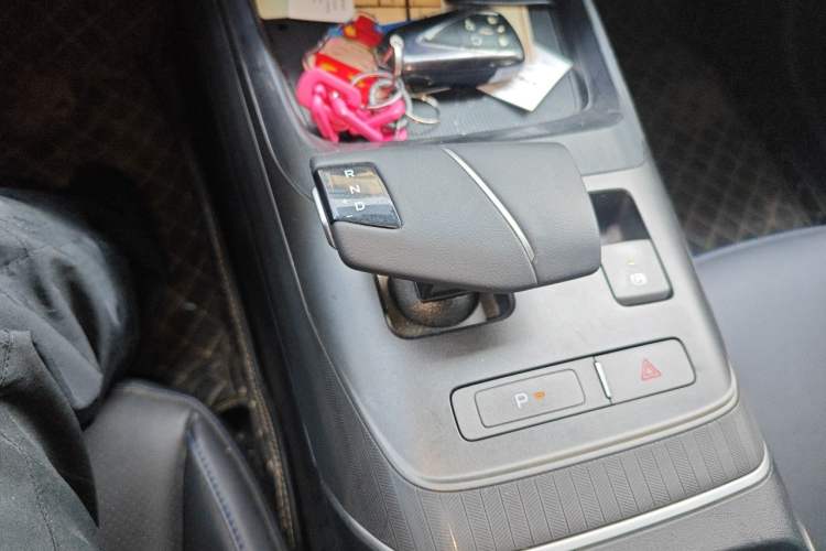 Used CHANGAN Eado 2024 1.5T GDI Automatic Prestige Edition Gear Lever
