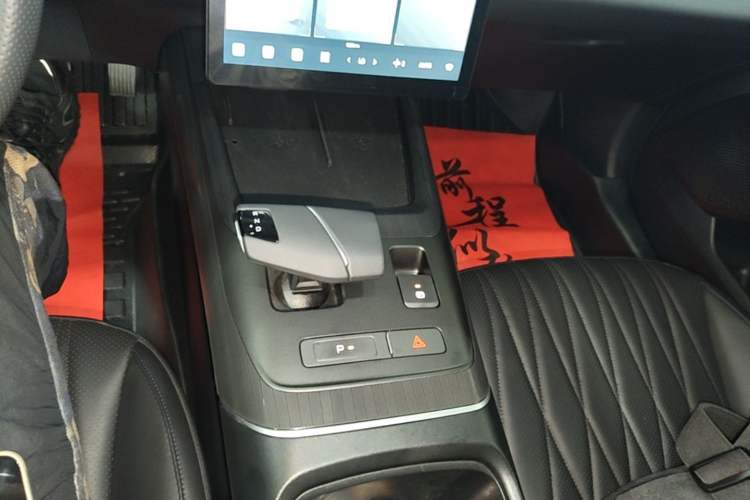 Used CHANGAN Eado 2024 1.5T GDI Automatic Flagship Edition Gear Lever