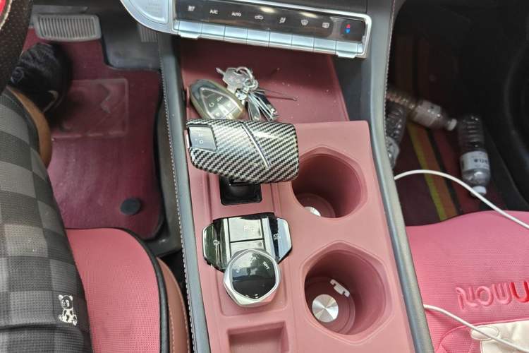 Used CHANGAN Eado 2024 PLUS Blue Whale NE 1.4T GDI DCT High-Energy Edition Gear Lever