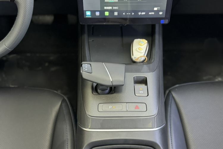 Used CHANGAN Eado 2024 1.5T GDI Automatic Prestige Edition Gear Lever