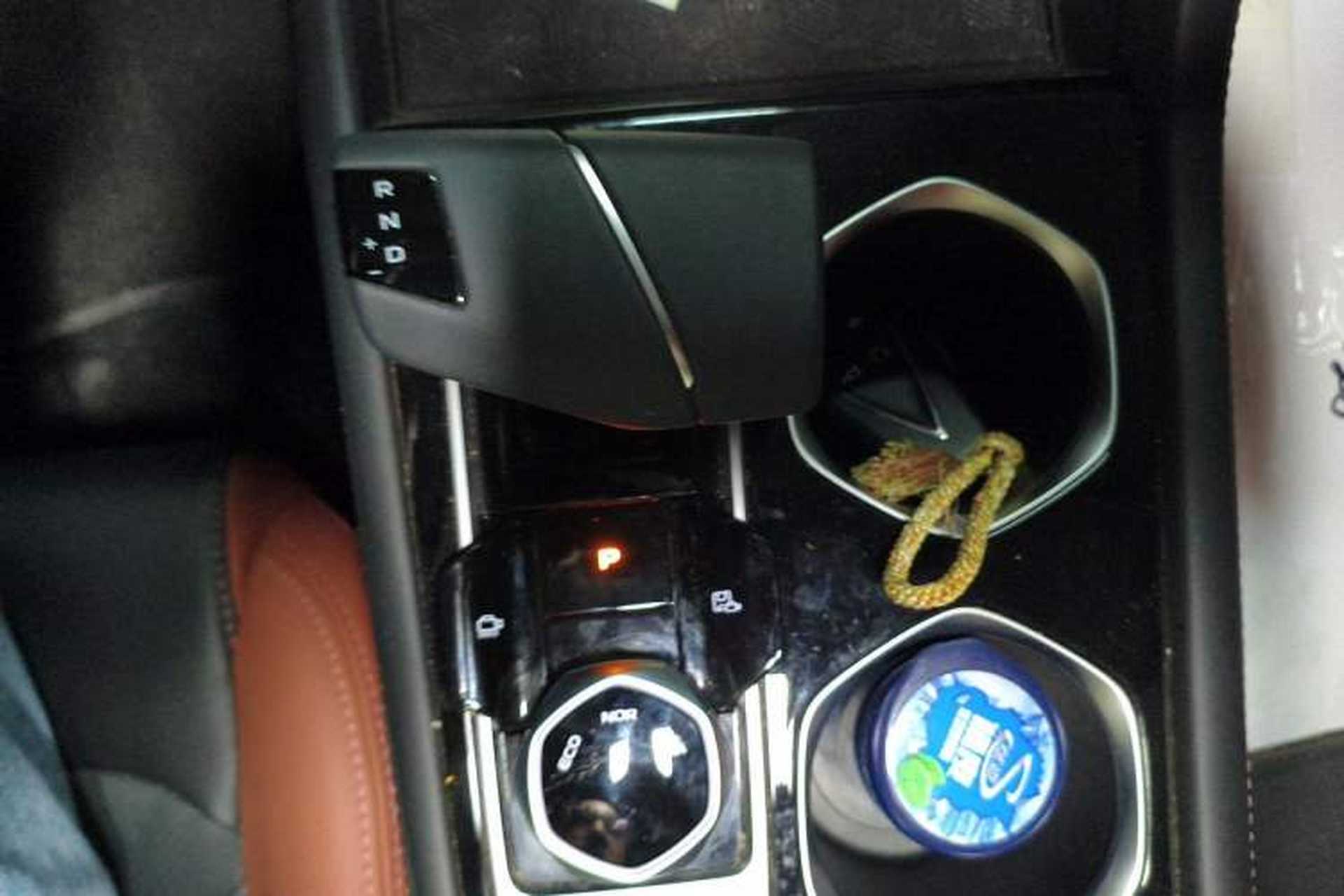 Used CHANGAN Eado 2024 PLUS Blue Whale NE 1.4T GDI DCT High-Energy Edition Gear Lever