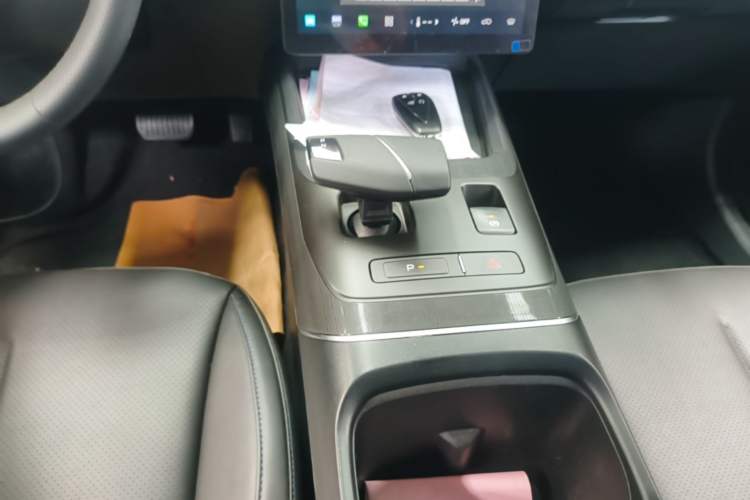 Used CHANGAN Eado 2024 1.5T GDI Automatic Enjoyment Edition Gear Lever