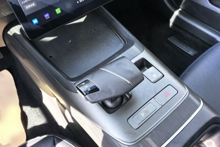 Used CHANGAN Eado 2024 1.5T GDI Automatic Prestige Edition Gear Lever