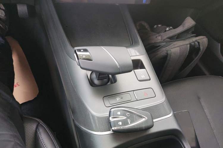 Used CHANGAN Eado 2024 1.5T GDI Automatic Prestige Edition Gear Lever