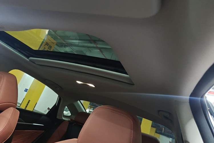 Used CHANGAN Eado 2024 PLUS Blue Whale NE 1.4T GDI DCT High-Energy Edition Headliner