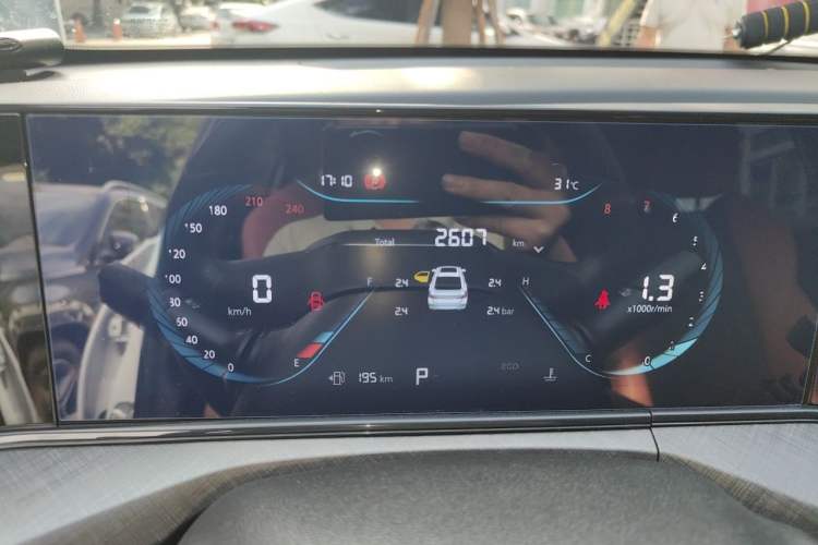 Used CHANGAN Eado 2024 PLUS Blue Whale NE 1.4T GDI DCT High-Energy Edition Instrument Cluster