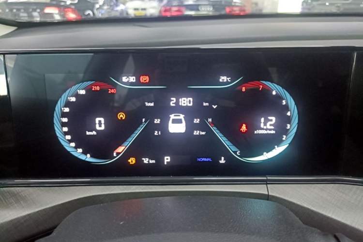 Used CHANGAN Eado 2024 PLUS Blue Whale NE 1.4T GDI DCT High-Energy Edition Instrument Cluster