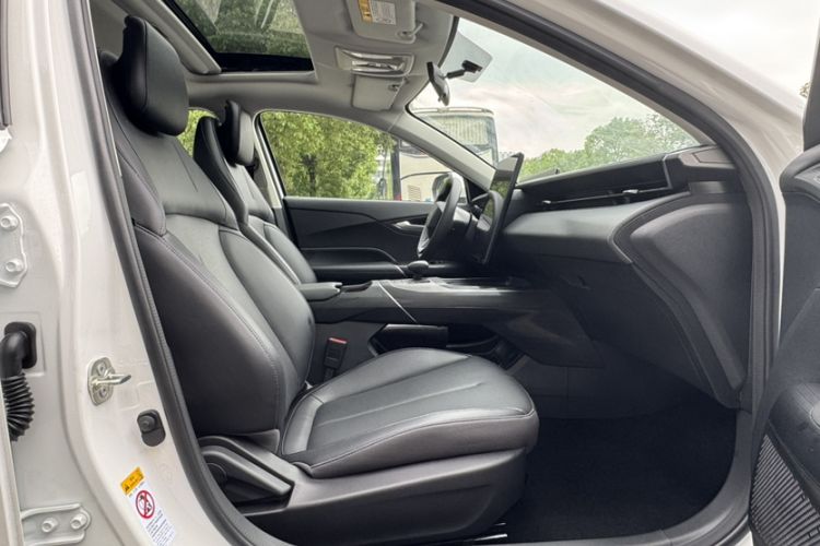 Used CHANGAN Eado 2024 1.5T GDI Automatic Prestige Edition Interior 11