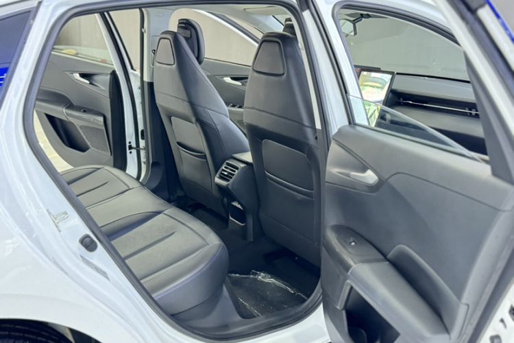 Used CHANGAN Eado 2024 1.5T GDI Automatic Prestige Edition Interior 3