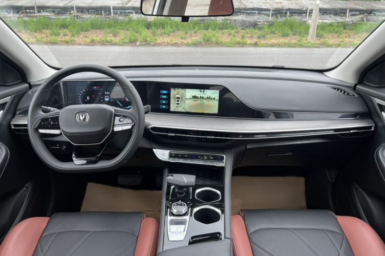 Used CHANGAN Eado 2024 PLUS Blue Whale NE 1.4T GDI DCT High-Energy Edition Interior 4