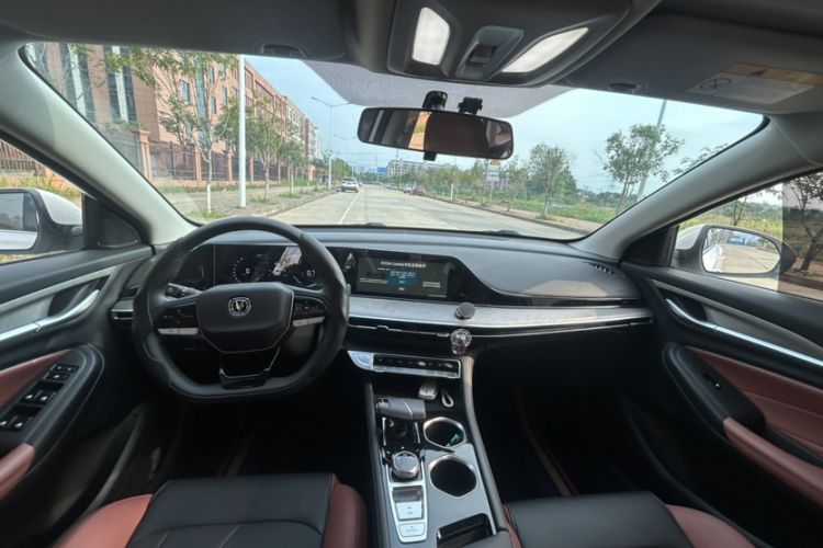Used CHANGAN Eado 2024 PLUS Blue Whale NE 1.4T GDI DCT High-Energy Edition Interior 4
