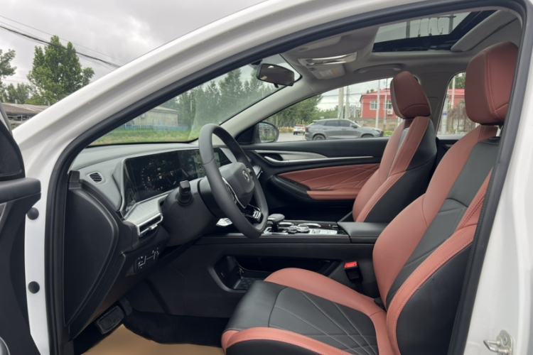 Used CHANGAN Eado 2024 PLUS Blue Whale NE 1.4T GDI DCT High-Energy Edition Interior 5