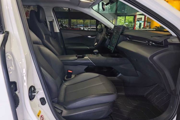 Used CHANGAN Eado 2024 1.5T GDI Automatic Prestige Edition Interior 8