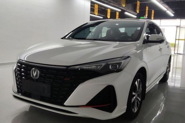 Ojetý CHANGAN Eado 2024 PLUS Blue Whale NE 1.4T GDI DCT High-Energy Edition