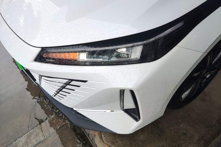 Used CHANGAN Eado 2024 1.5T GDI Automatic Prestige Edition Left Front Headlight