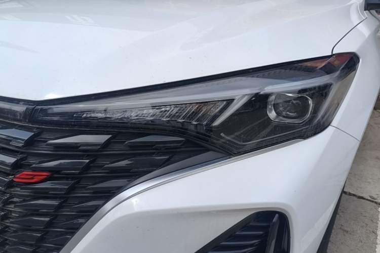 Used CHANGAN Eado 2024 PLUS Blue Whale NE 1.4T GDI DCT High-Energy Edition Left Front Headlight