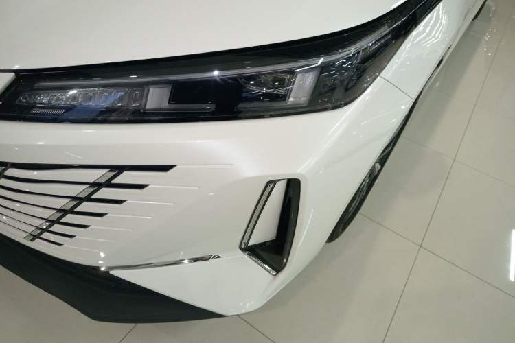 Used CHANGAN Eado 2024 1.5T GDI Automatic Flagship Edition Left Front Headlight