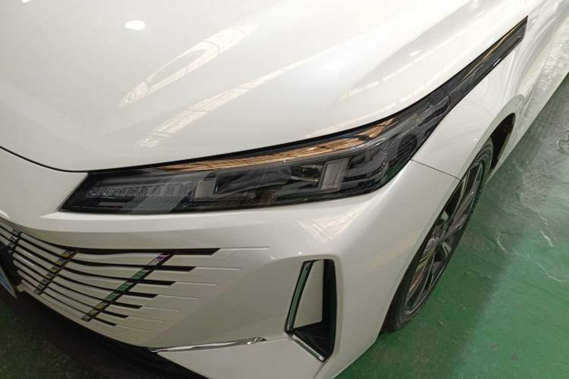 Used CHANGAN Eado 2024 1.5T GDI Automatic Prestige Edition Left Front Headlight