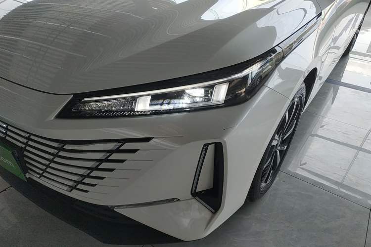 Used CHANGAN Eado 2024 1.5T GDI Automatic Prestige Edition Left Front Headlight
