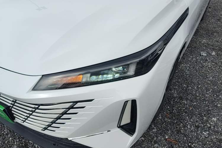 Used CHANGAN Eado 2024 1.5T GDI Automatic Flagship Edition Left Front Headlight