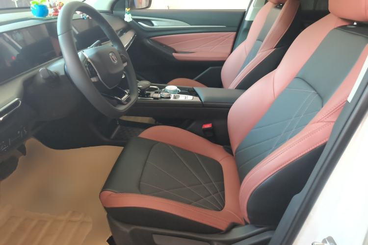 Used CHANGAN Eado 2024 PLUS Blue Whale NE 1.4T GDI DCT High-Energy Edition Left Front Seat