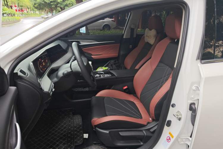 Used CHANGAN Eado 2024 PLUS Blue Whale NE 1.4T GDI DCT High-Energy Edition Left Front Seat