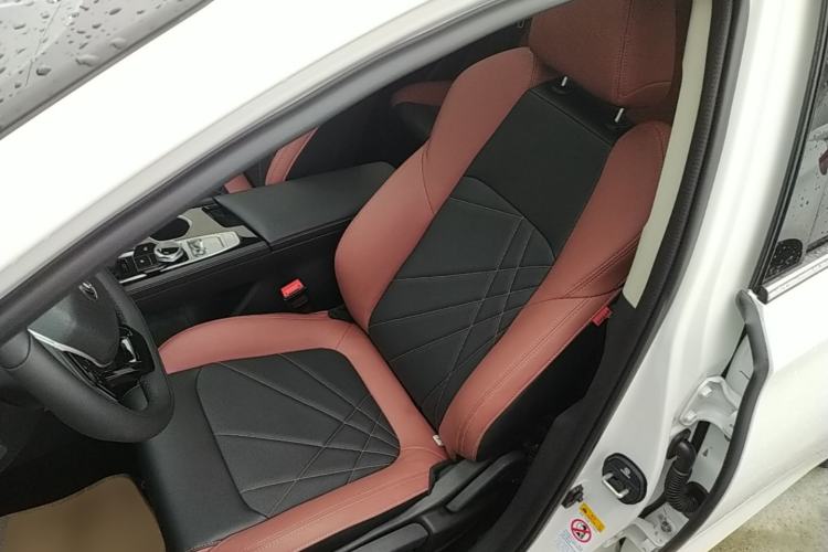 Used CHANGAN Eado 2024 PLUS Blue Whale NE 1.4T GDI DCT High-Energy Edition Left Front Seat